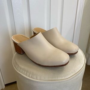 Nisolo- All Day Heeled Mule- Bone - Size 7m